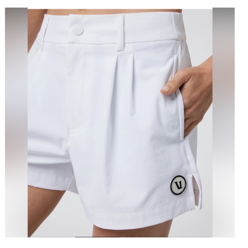 Vuori Solar Shorts White Pleated Performance Stretch Womens Large